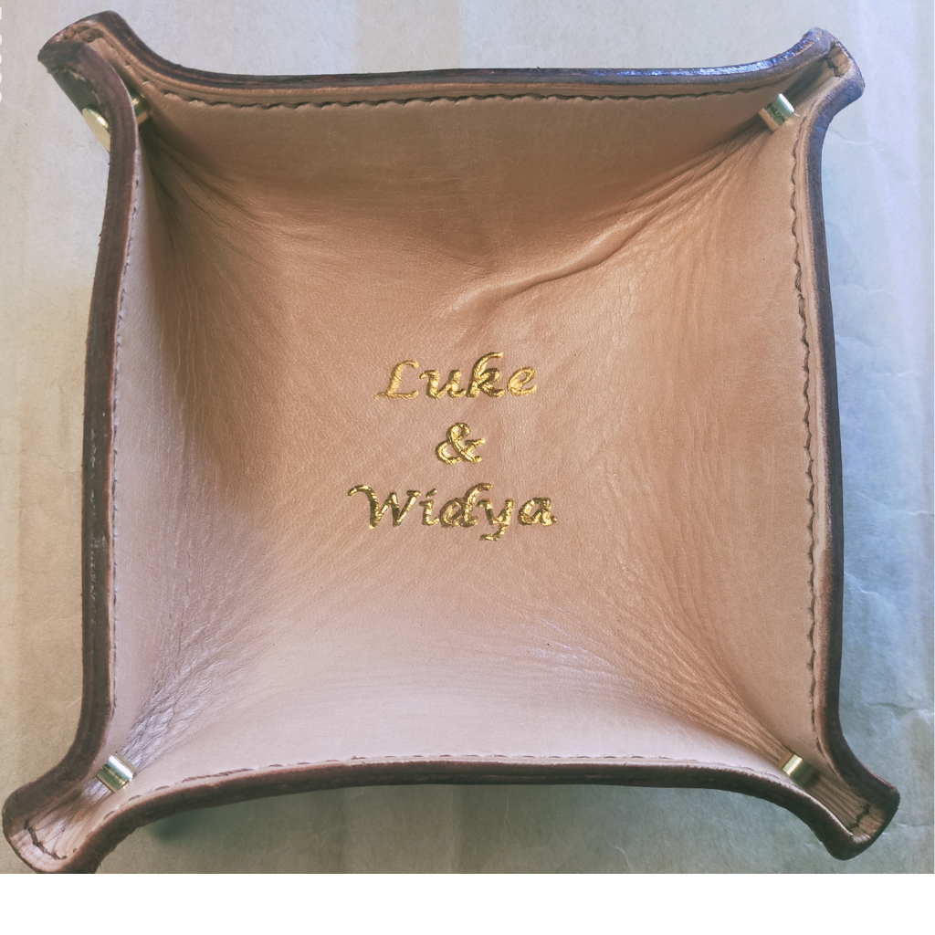 Handcrafted Leather Tray Organiser – Stylish & Functional Desk Accessory Artisankraftstudio
