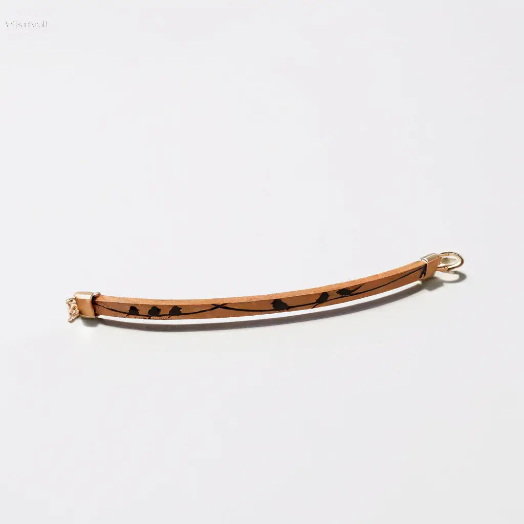 Natural leather bracelet for women, minimalist handcrafted design, perfect for stylish everyday wear